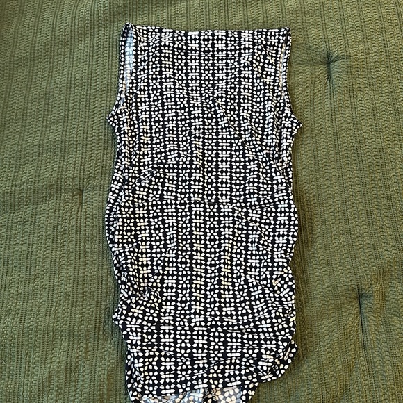 A Pea in the Pod Maternity Tank Top, Small - Picture 6 of 6